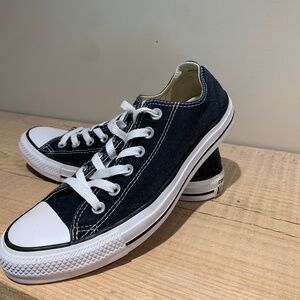 Converse Chuck Taylor All Star Low Top Black Sneakers SZ women 8.5  mens 6.5